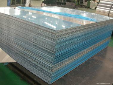 lámina de aluminio con películas azules